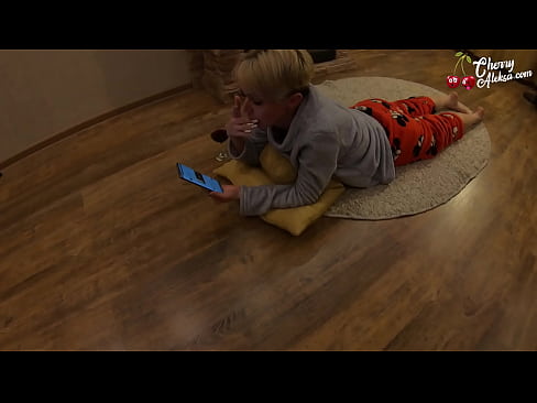 ❤️ Crazy blonde suger stor pikk suger og spretter på den - analsex Sexvideo hos oss ❌️❤
